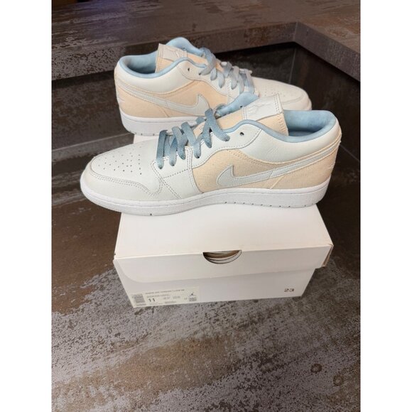 Women's Jordan 1 Low Se Canvas Iris Whisper Sail Size 11- DQ4151-500 - Picture 5 of 9